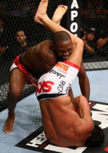 A chave de braço de Vitor Belfort em Jon Jones
